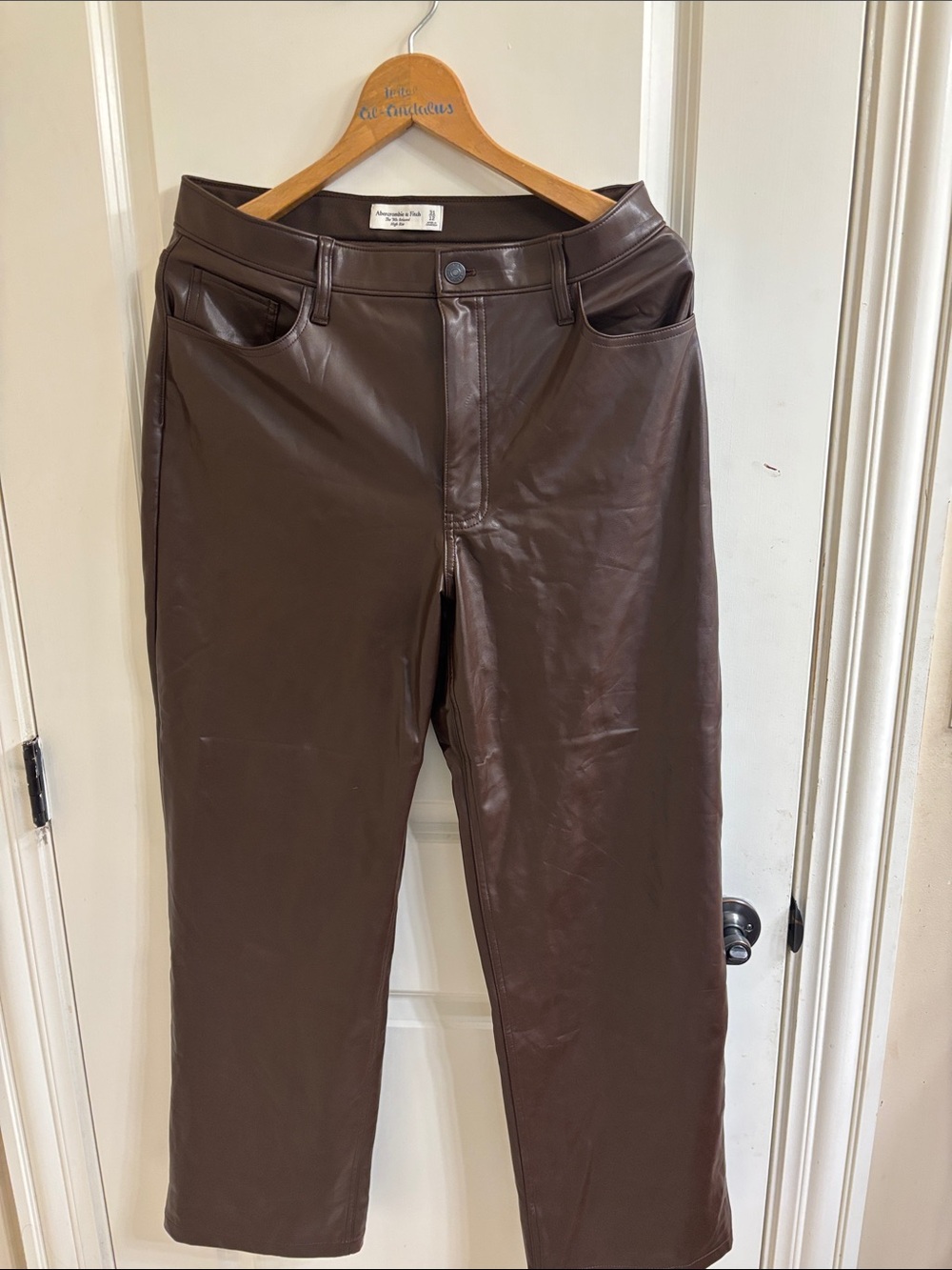 Ambercrombie & Fitch Straight Faux-Leather pants — Brown - size 31